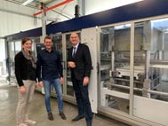 Besuch des Bürgermeisters Brodel und der Leiterin des Amtes für Wirtschaftsförderung Julia Wagner bei form plastic Miederhoff